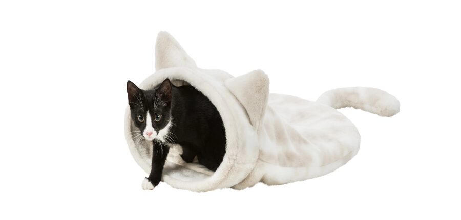 Trixie Nelli cuddly sack, 34 × 23 × 55 cm, white-taupe - плюшевый карман для игр и сна кошек